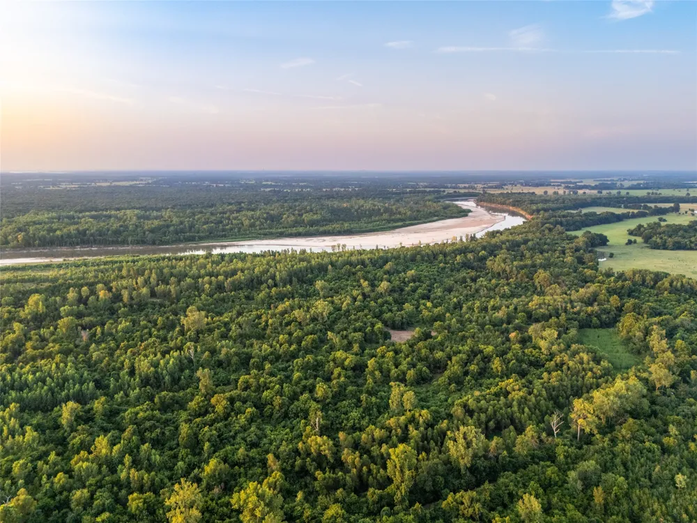 Farm Road 906 Powderly, TX 75473