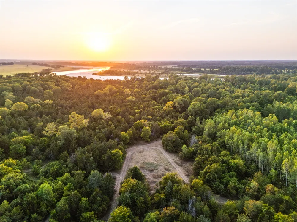 Farm Road 906 Powderly, TX 75473