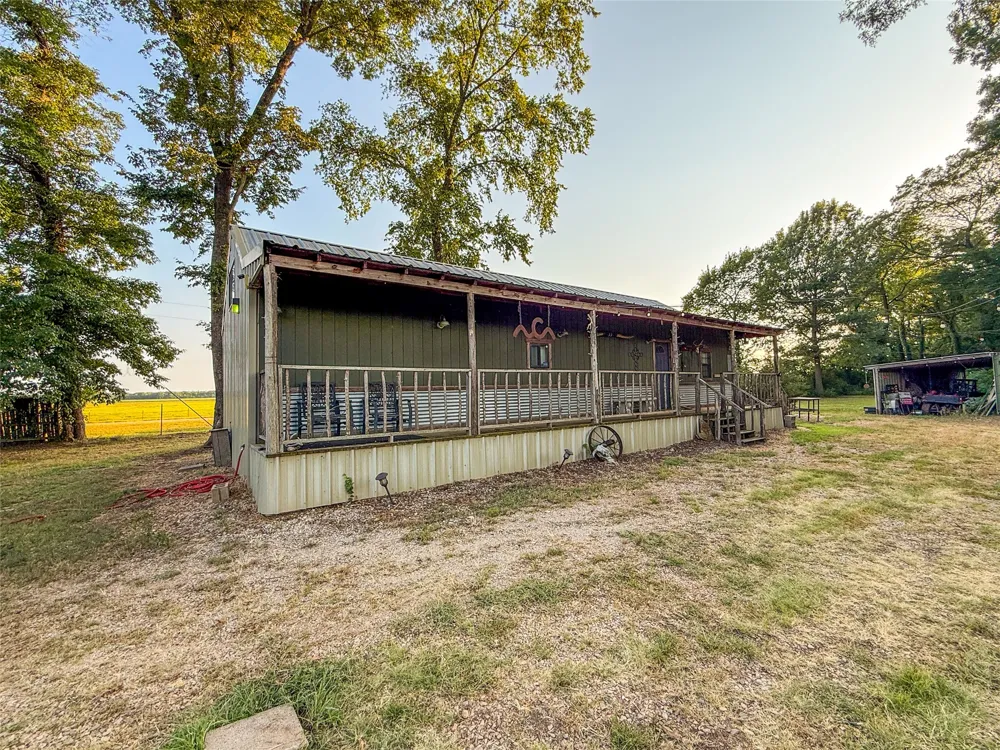 Farm Road 906 Powderly, TX 75473