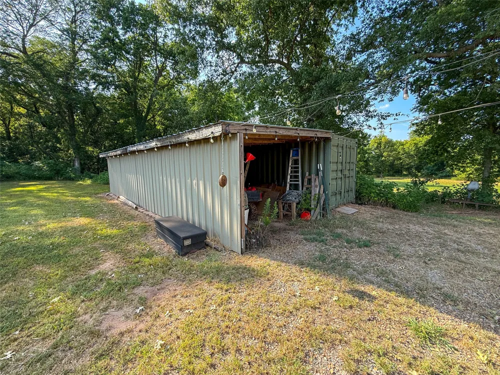 Farm Road 906 Powderly, TX 75473