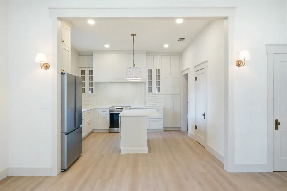 225 S Texas Street De Leon, TX 76444