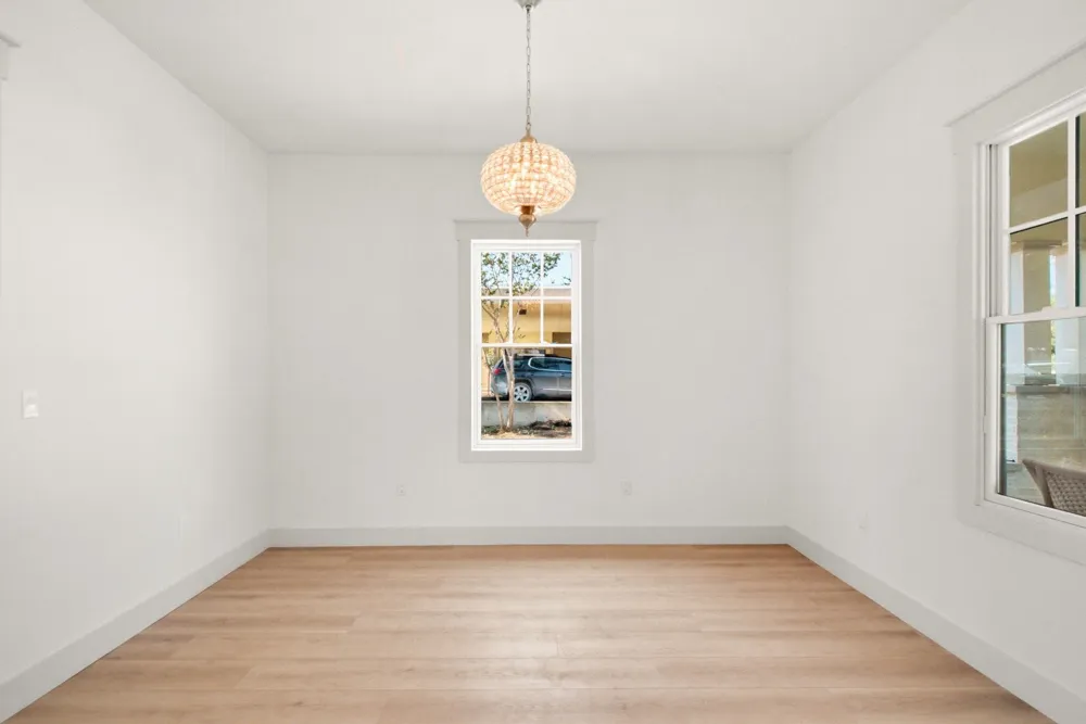 225 S Texas Street De Leon, TX 76444
