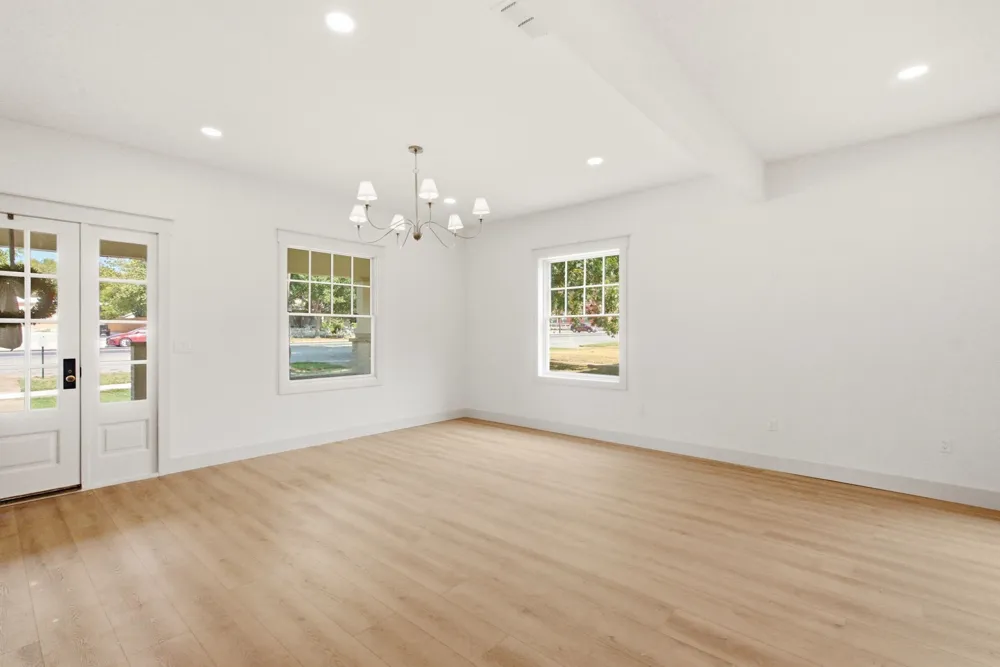 225 S Texas Street De Leon, TX 76444
