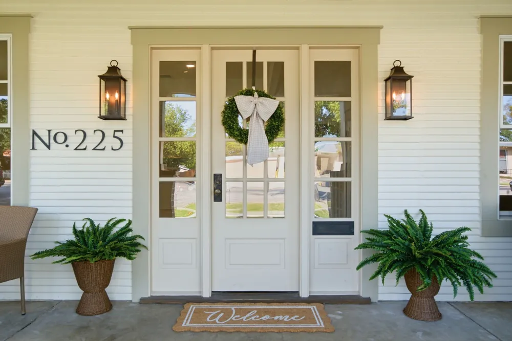 225 S Texas Street De Leon, TX 76444