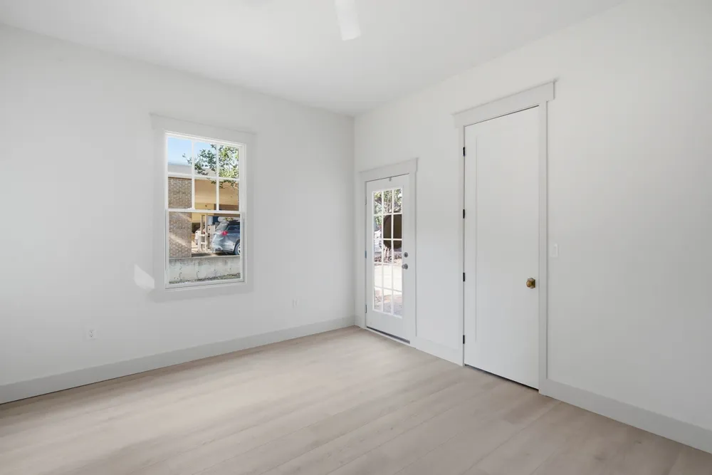 225 S Texas Street De Leon, TX 76444