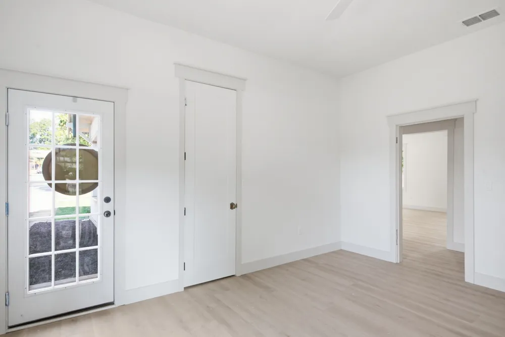225 S Texas Street De Leon, TX 76444