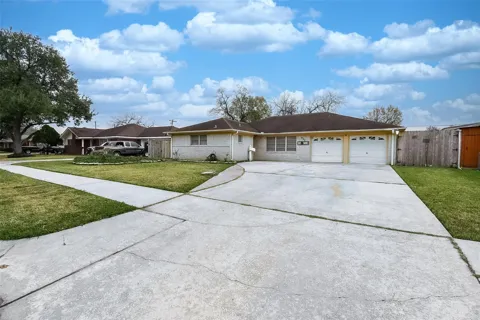 731 Dunwick Lane