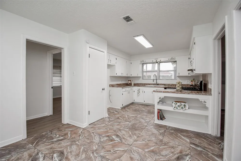 731 Dunwick Lane Pasadena, TX 77502