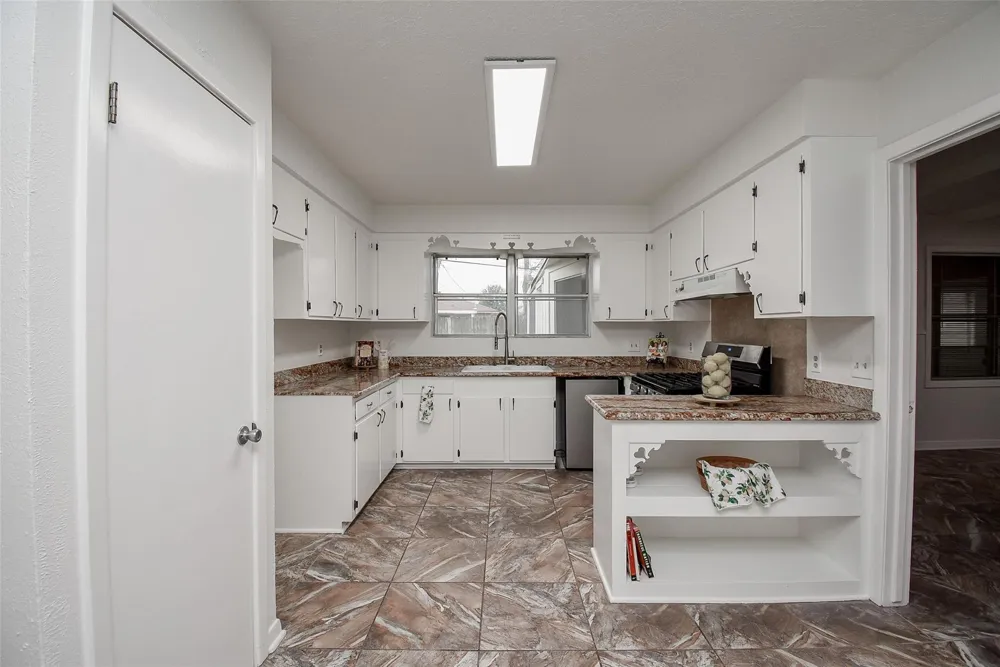 731 Dunwick Lane Pasadena, TX 77502