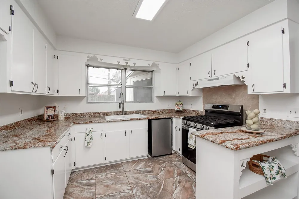 731 Dunwick Lane Pasadena, TX 77502