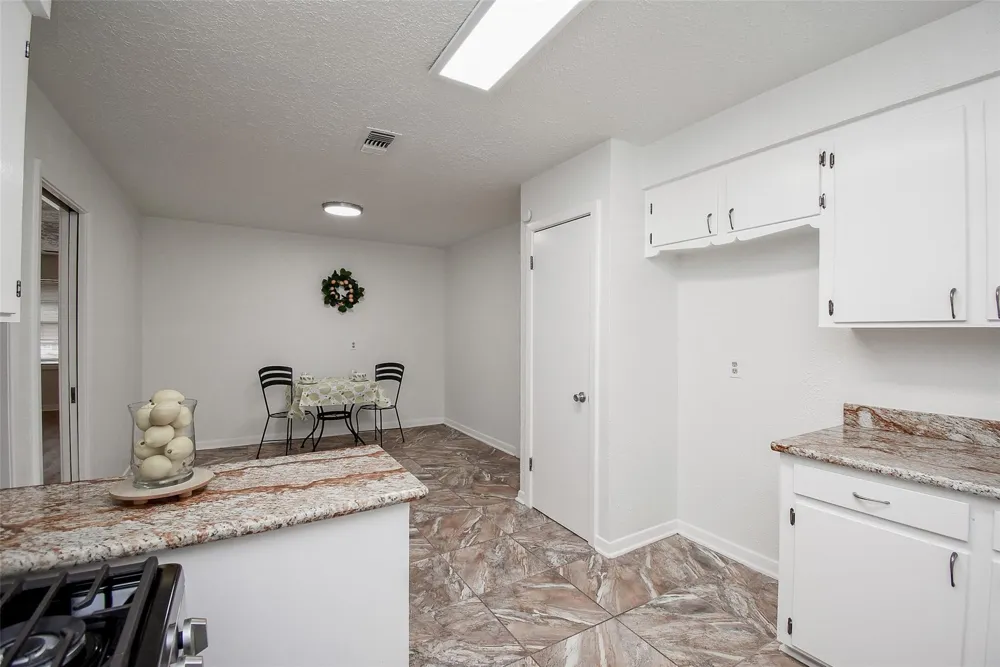 731 Dunwick Lane Pasadena, TX 77502