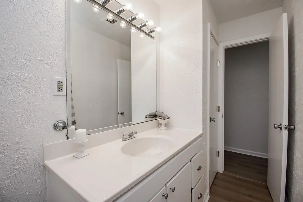 731 Dunwick Lane Pasadena, TX 77502