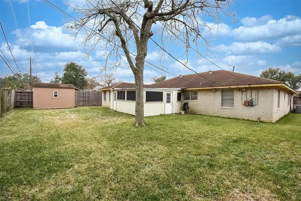 731 Dunwick Lane Pasadena, TX 77502