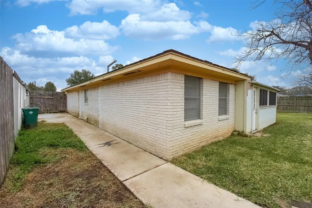 731 Dunwick Lane Pasadena, TX 77502