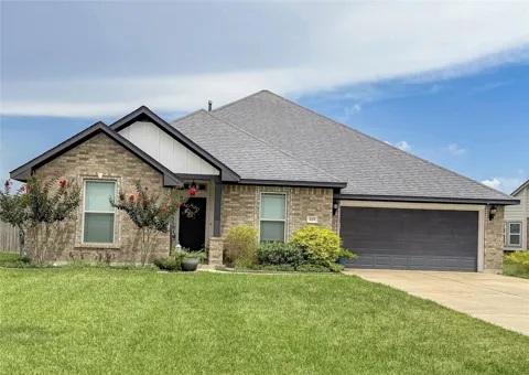 429 Twin Lakes Boulevard W