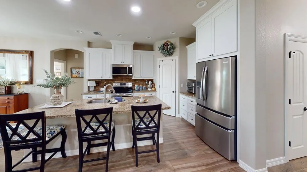 429 Twin Lakes Boulevard W West Columbia, TX 77486