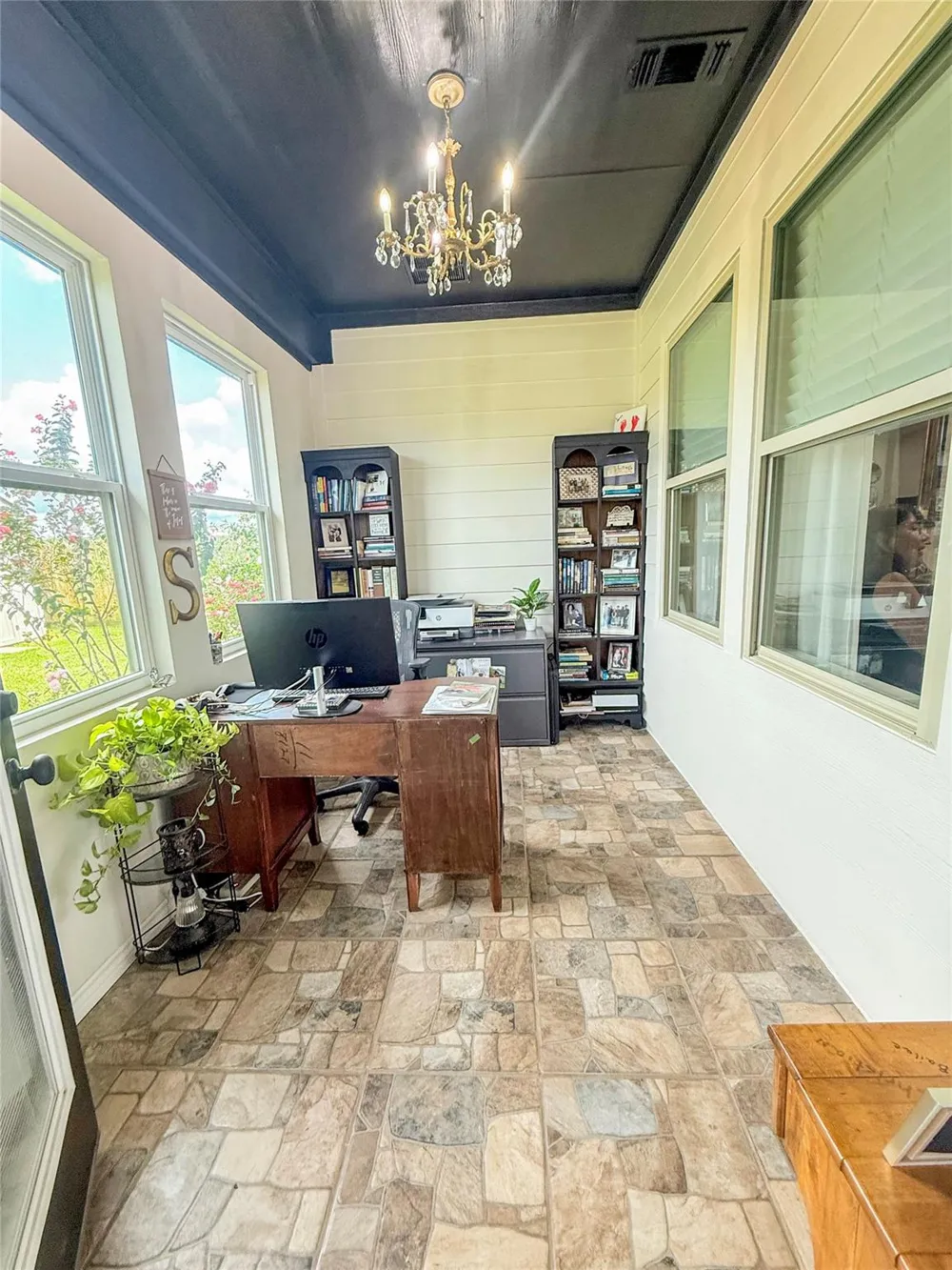 429 Twin Lakes Boulevard W West Columbia, TX 77486