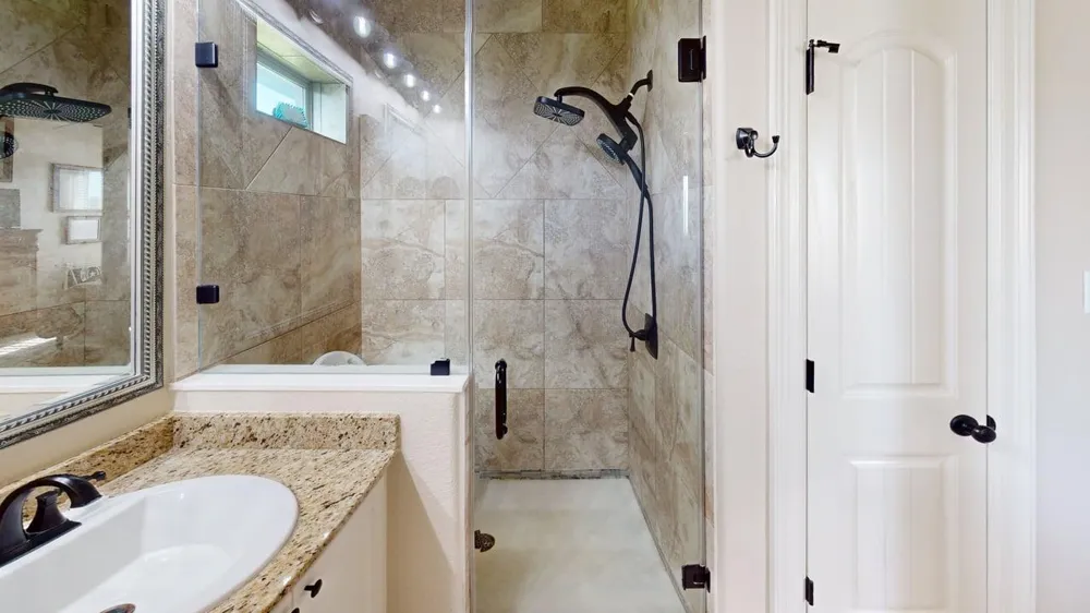 429 Twin Lakes Boulevard W West Columbia, TX 77486