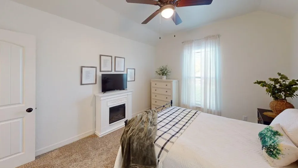 429 Twin Lakes Boulevard W West Columbia, TX 77486