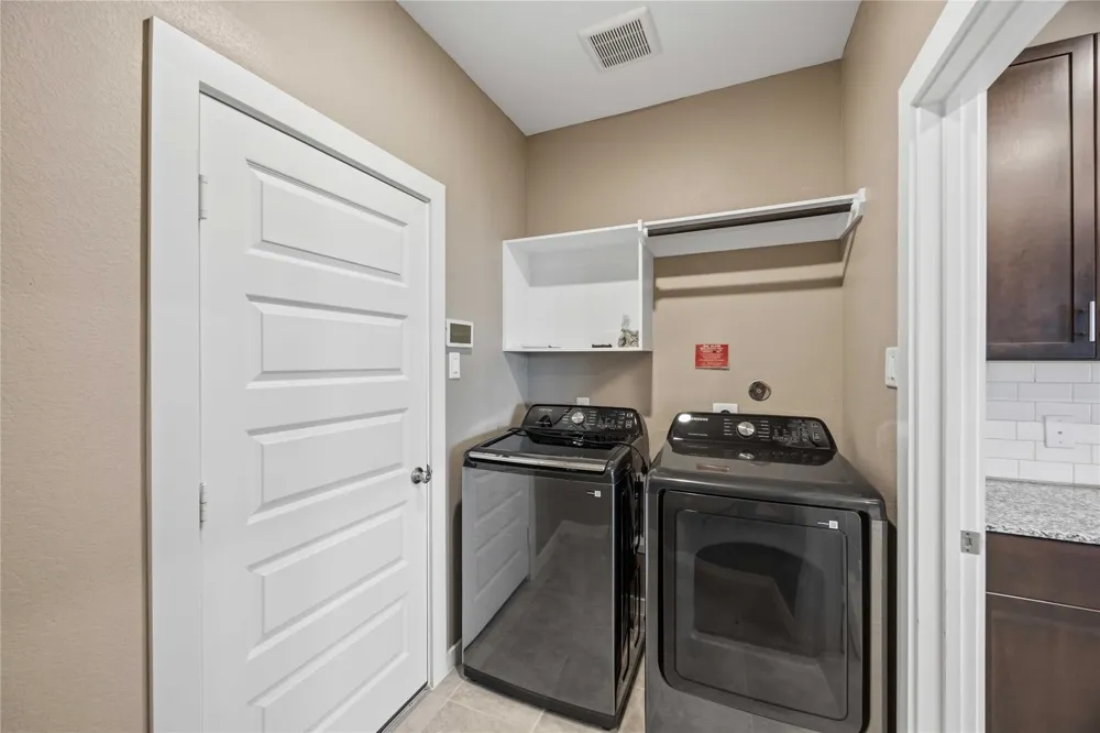 1239 Cascade Hills Drive Rosharon, TX 77583