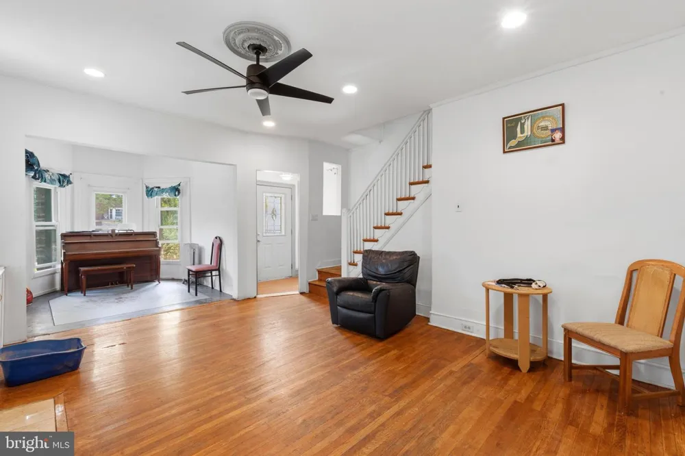 6211 WAYNE AVENUE Philadelphia, PA 19144