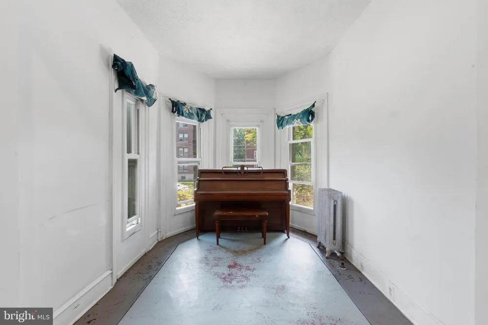 6211 WAYNE AVENUE Philadelphia, PA 19144