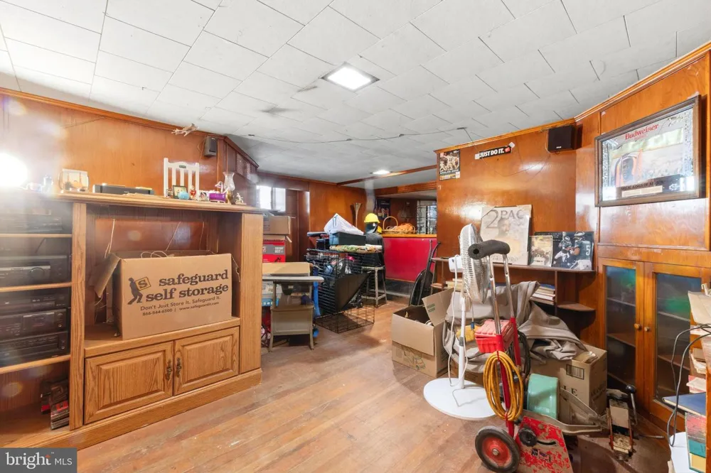 6211 WAYNE AVENUE Philadelphia, PA 19144