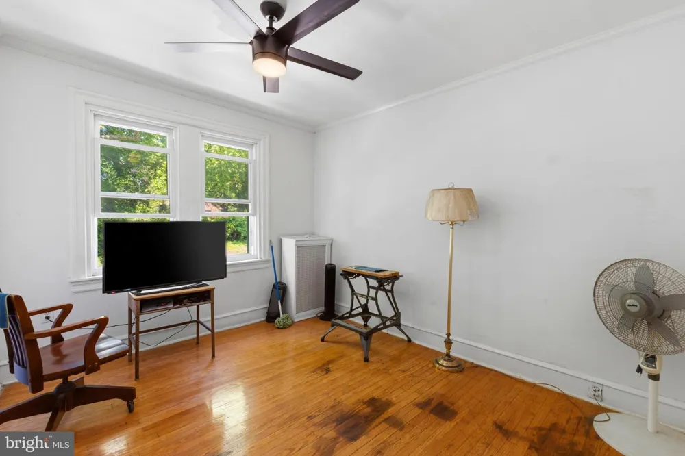 6211 WAYNE AVENUE Philadelphia, PA 19144