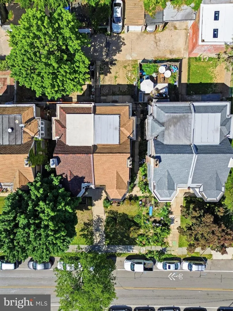 6211 WAYNE AVENUE Philadelphia, PA 19144