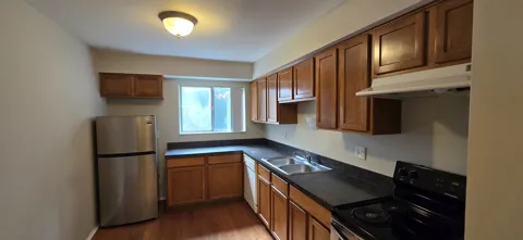1890 Axtell Drive #5