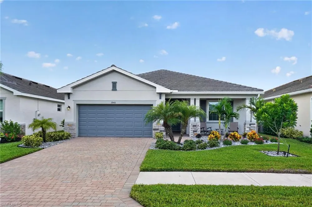 3943 E Hampton Circle Alva, FL 33920