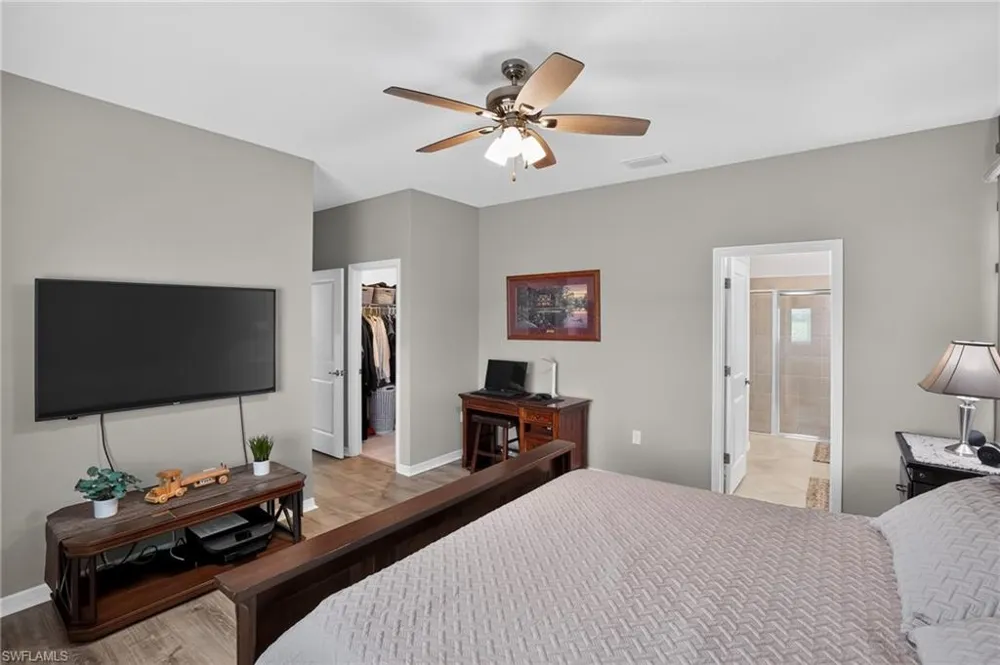 3943 E Hampton Circle Alva, FL 33920