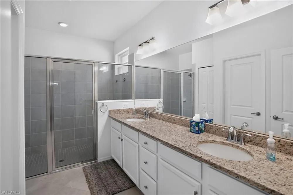 3943 E Hampton Circle Alva, FL 33920