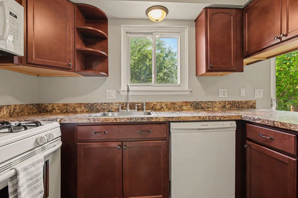 227 Sheffield Drive Saline City, MI 48176