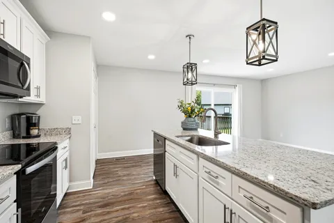 41 Chisam Ct