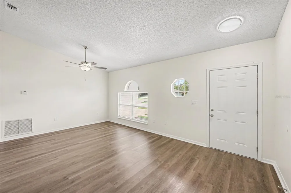 287 DELAKE ROAD NW Palm Bay, FL 32907
