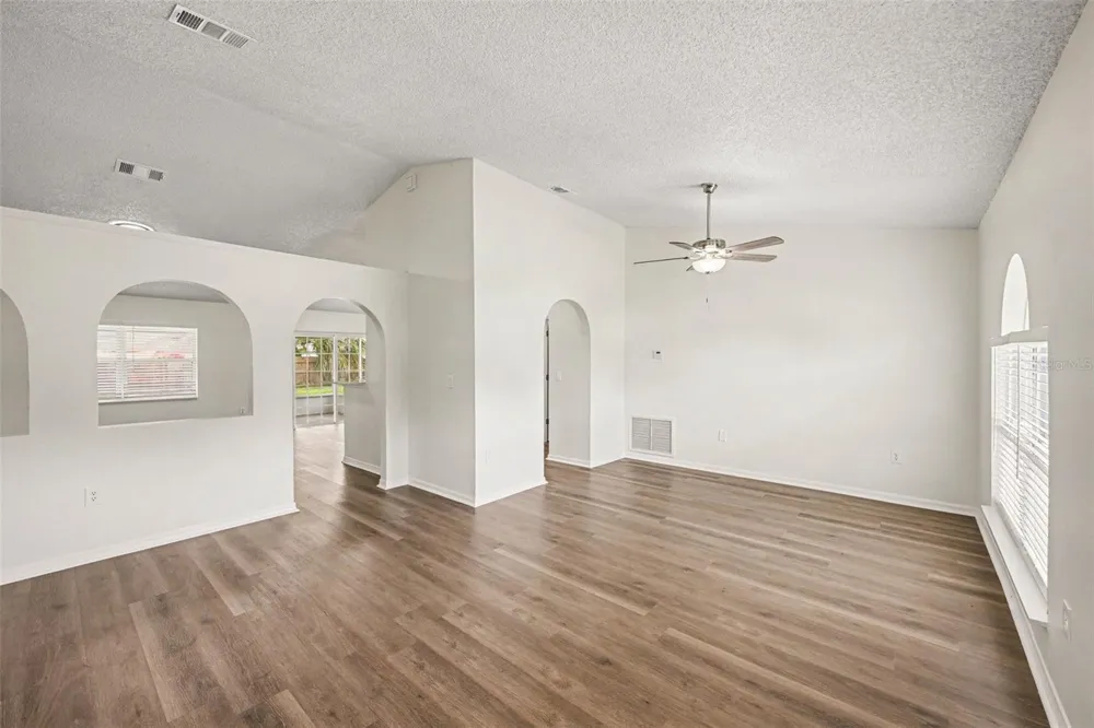 287 DELAKE ROAD NW Palm Bay, FL 32907