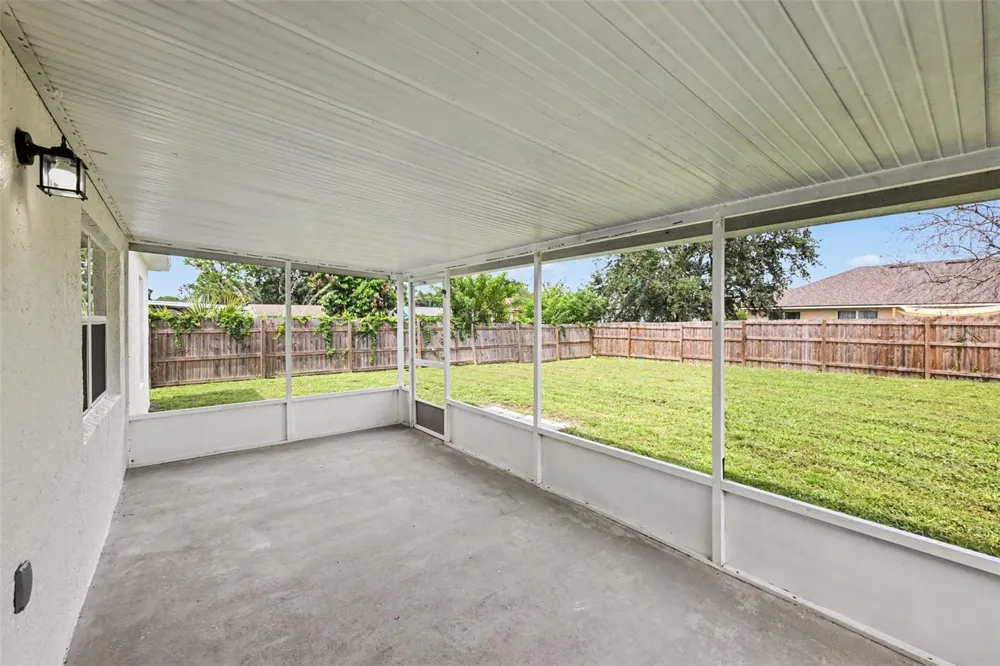 287 DELAKE ROAD NW Palm Bay, FL 32907