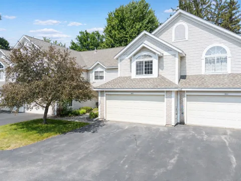 1953 Waterford Place SW