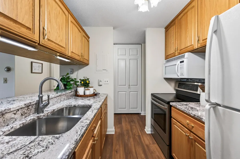 2800 Hamline Avenue #102 Roseville, MN 55113