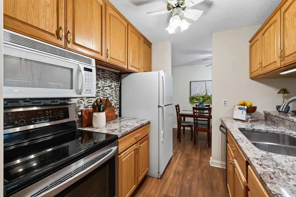 2800 Hamline Avenue #102 Roseville, MN 55113