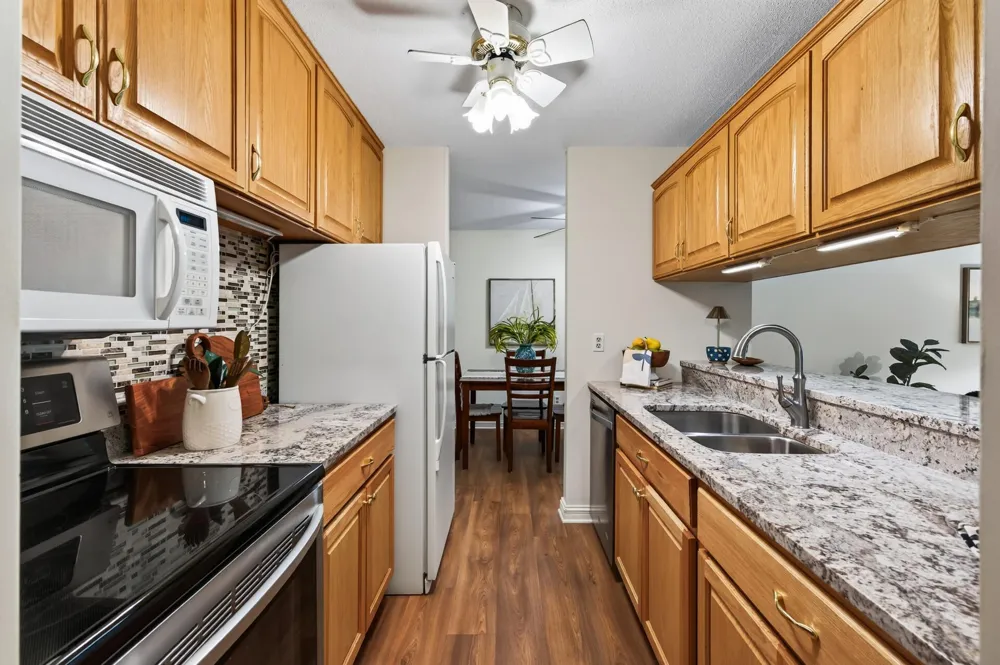 2800 Hamline Avenue #102 Roseville, MN 55113