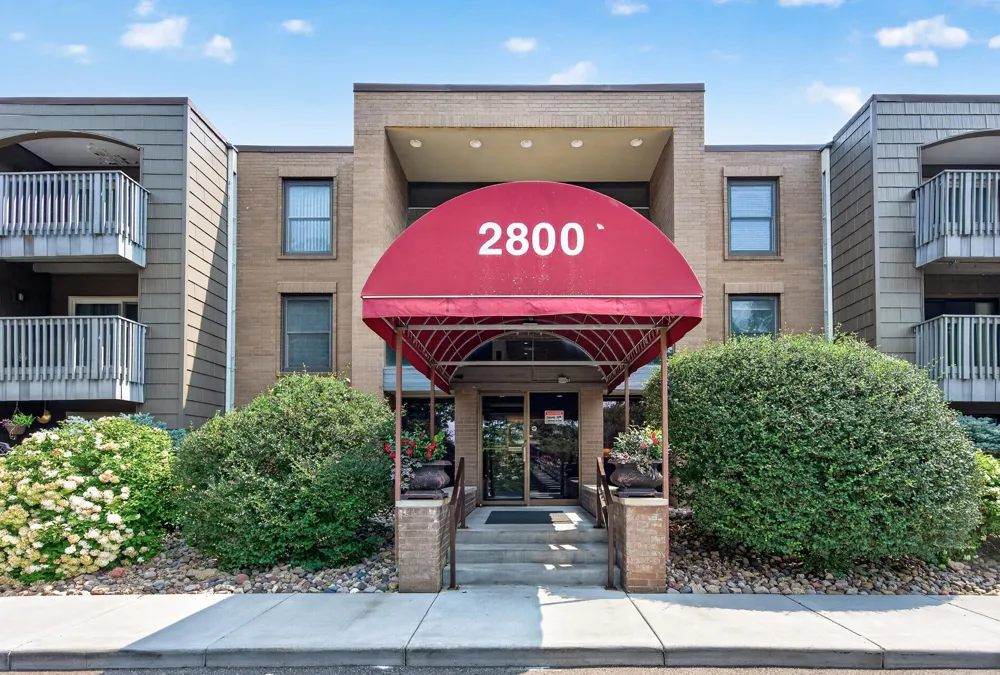 2800 Hamline Avenue #102 Roseville, MN 55113