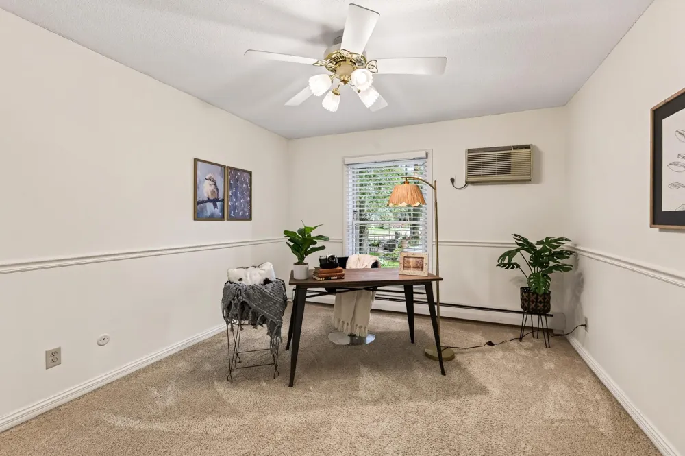2800 Hamline Avenue #102 Roseville, MN 55113