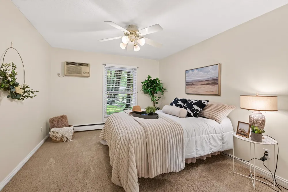 2800 Hamline Avenue #102 Roseville, MN 55113