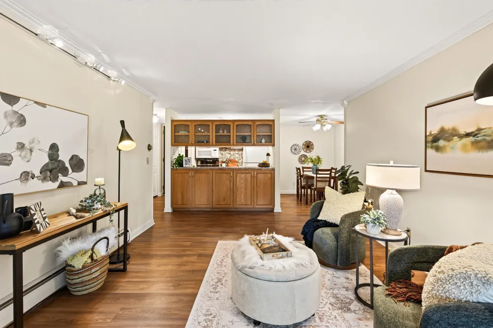 2800 Hamline Avenue #102 Roseville, MN 55113