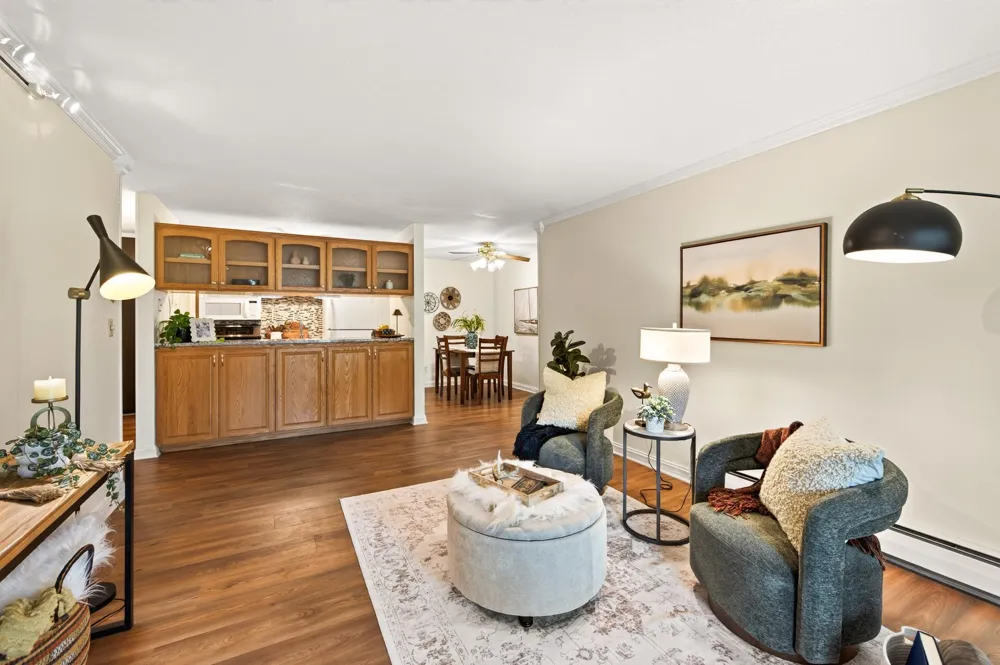 2800 Hamline Avenue #102 Roseville, MN 55113