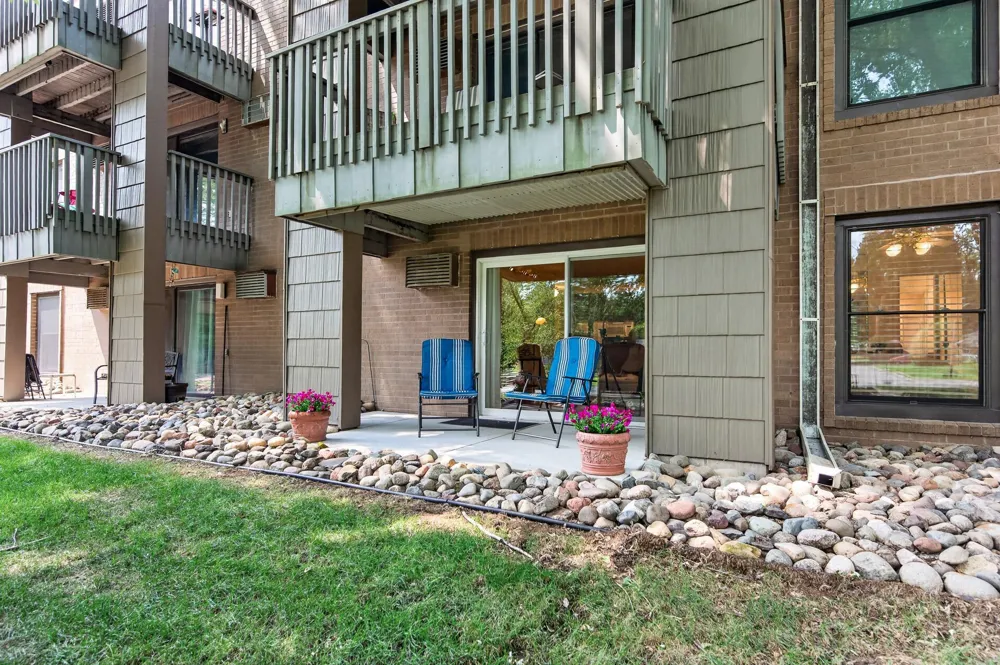 2800 Hamline Avenue #102 Roseville, MN 55113