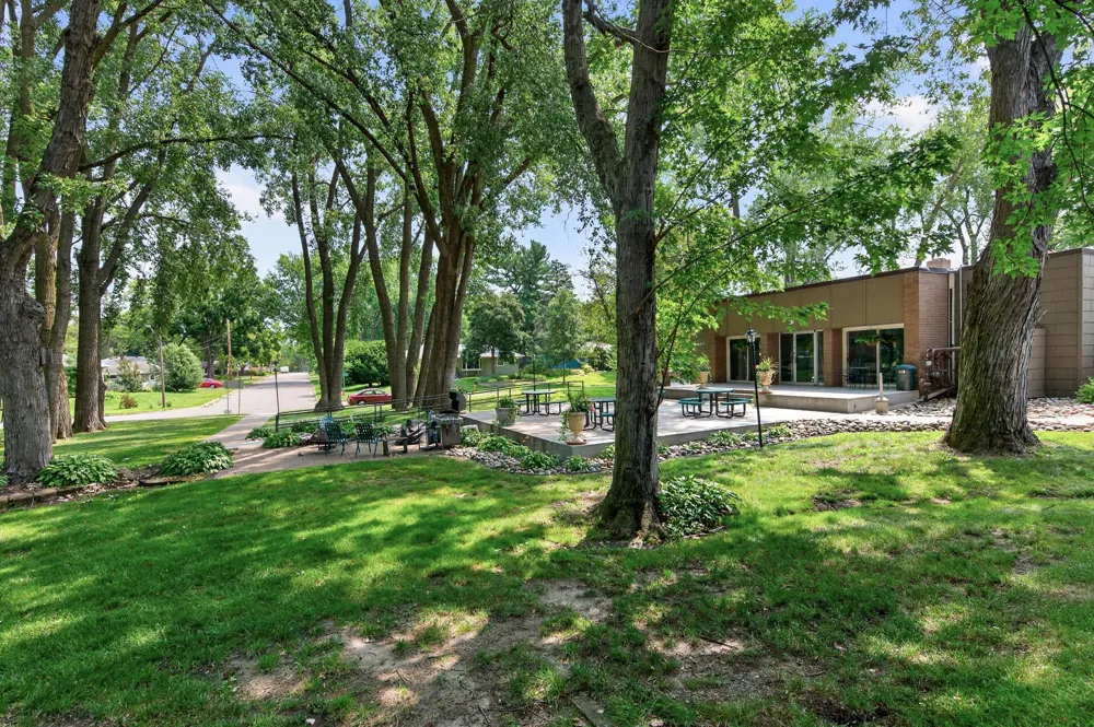 2800 Hamline Avenue #102 Roseville, MN 55113