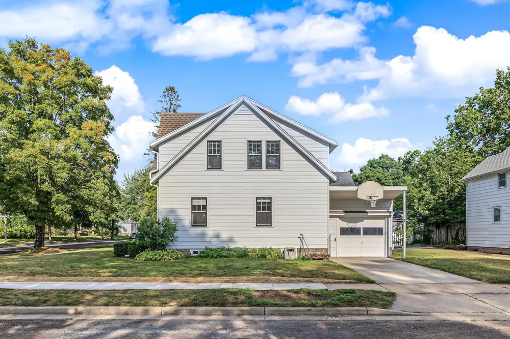 539 W Grand Avenue Eau Claire, WI 54703